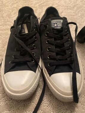 Converse Chuck Taylor Low Top Sneakers - Black and white